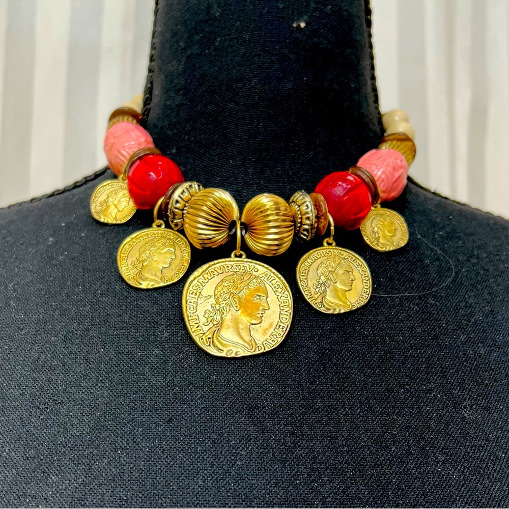 Beautiful necklace featuring faux gold coins nk 3